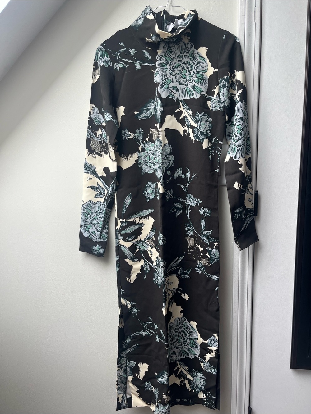 NWT | Reiss Theresa High Neck Floral Dress